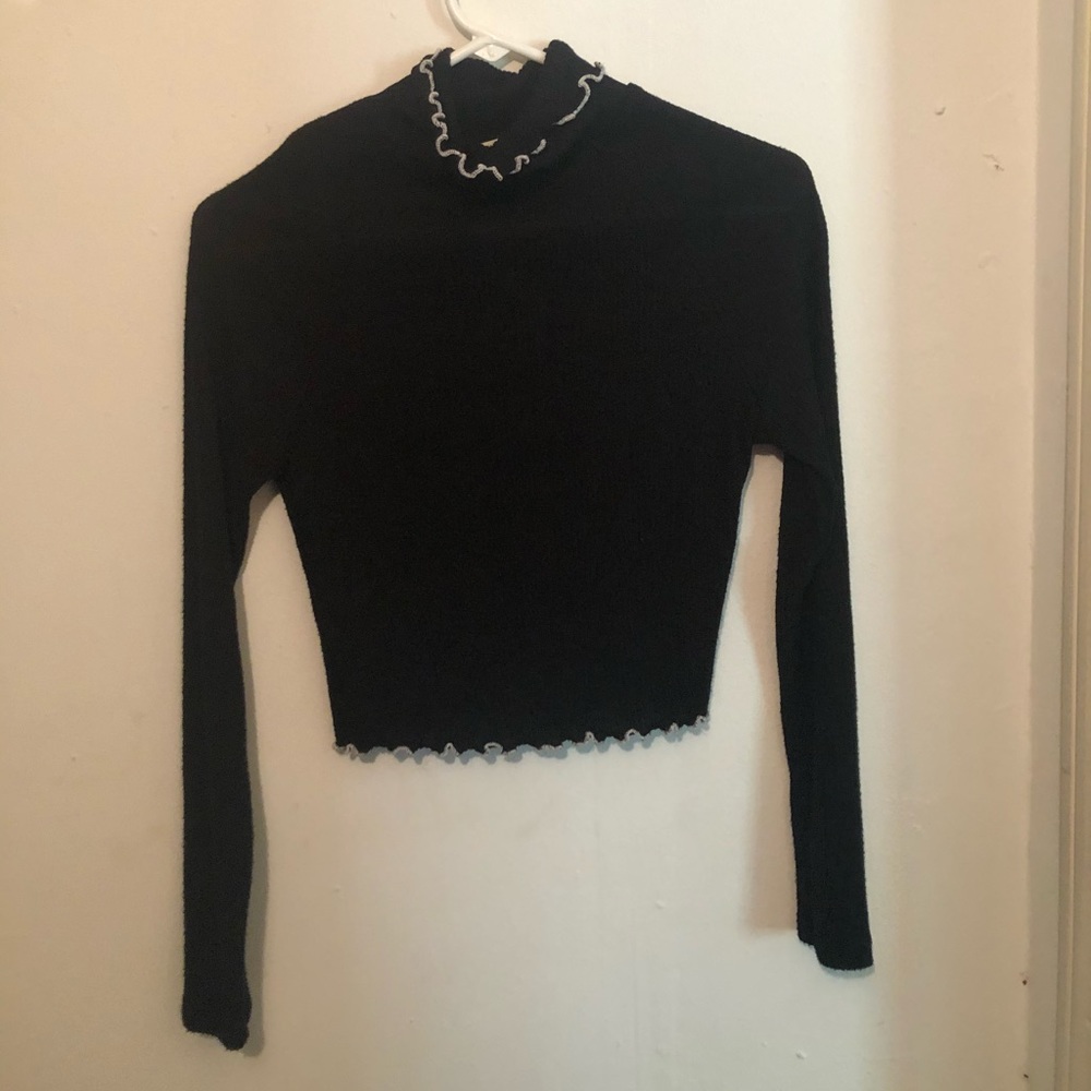 Black crop top